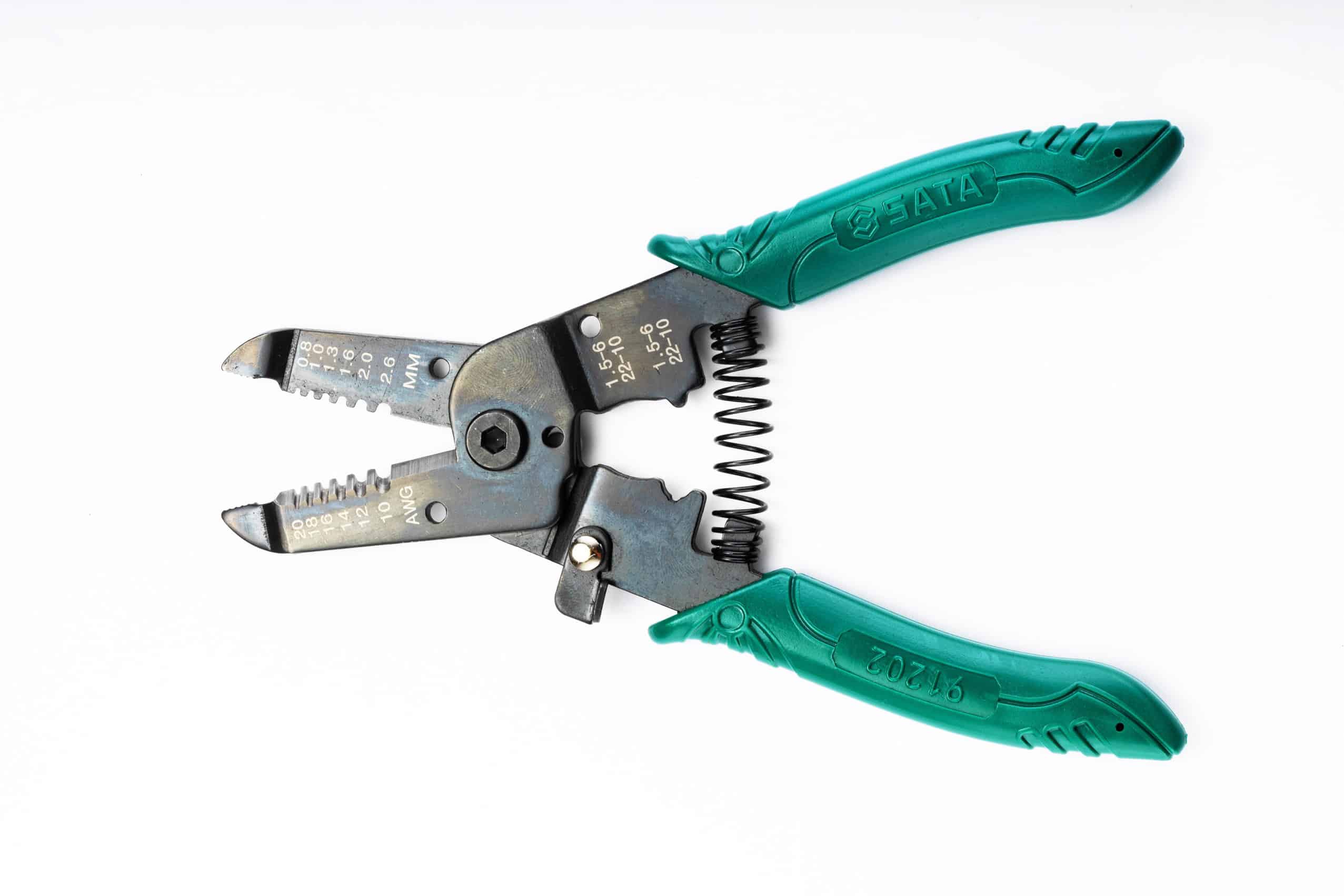 Kìm Tước và Cắt Dây 7 inch SATA SC91202